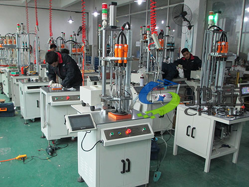 自動鎖螺絲機(jī)廠家