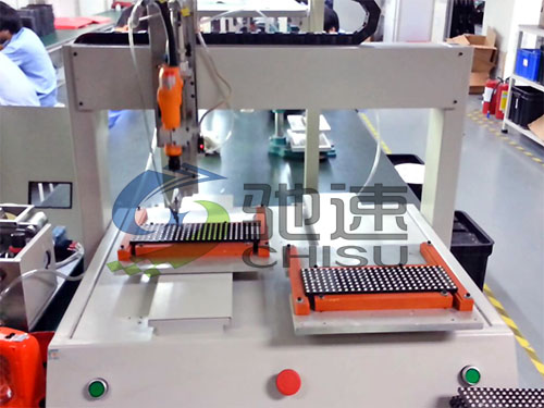 LED顯示屏自動(dòng)擰螺絲機(jī)-坐標(biāo)式